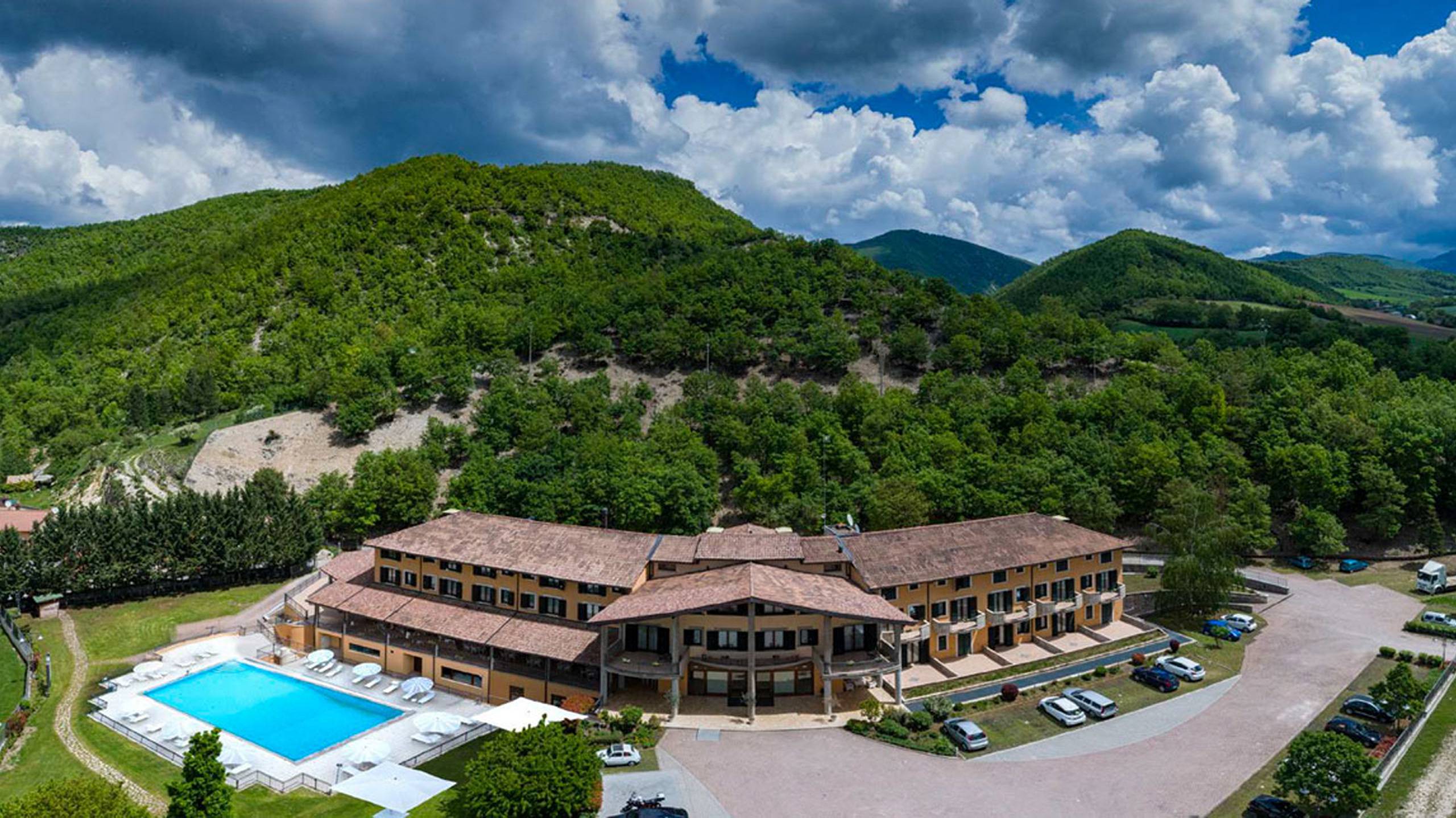 Grand-Hotel-Elite-Cascia-di-curzio-incoming-cascia-panoramica